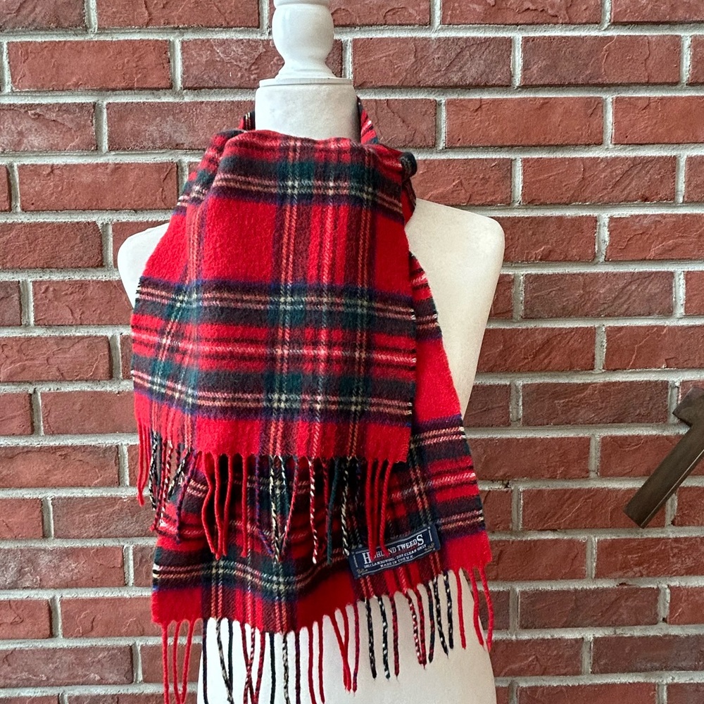 •Highland Tweeds Scotland Plaid Fringed Lambswool Scarf Unisex 55”x11 Made in UK